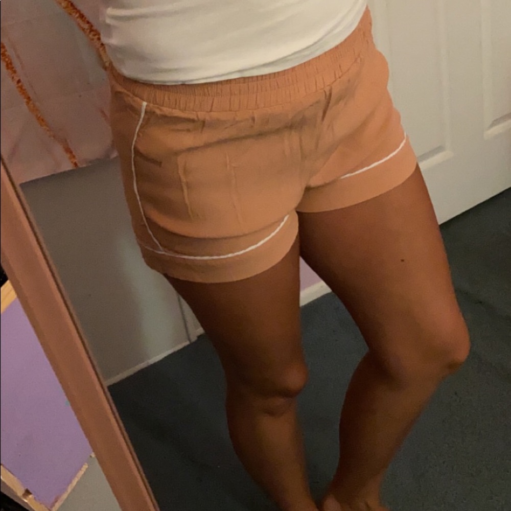 2/ $15 Forever 21 // Soft Orange Shorts - Picture 6 of 7